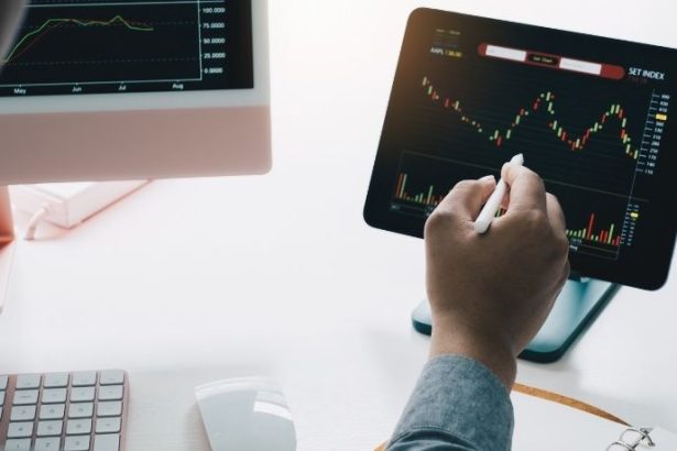 Rodrigo Balassiano analiza cómo la convergencia entre fondos de crédito y digitalización de activos está moldeando el futuro del mercado financiero.