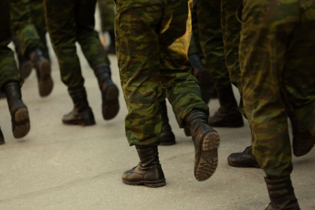 Fuerzas militares en Paraguay y la lucha contra el crimen organizado: impactos en la seguridad regional y desafíos estratégicos